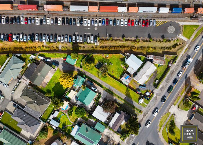  at 19 Manuroa Road, Takanini, Papakura, Auckland