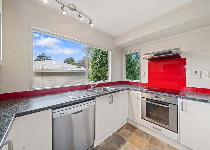  at 2/10 Lyell Court, Clover Park, Manukau City, Auckland