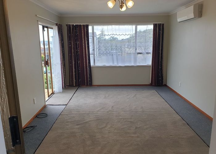  at 12A Pipitea Place, Massey, Waitakere City, Auckland