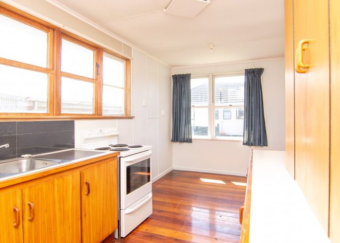  at 10 Thames Street, Roslyn, Palmerston North
