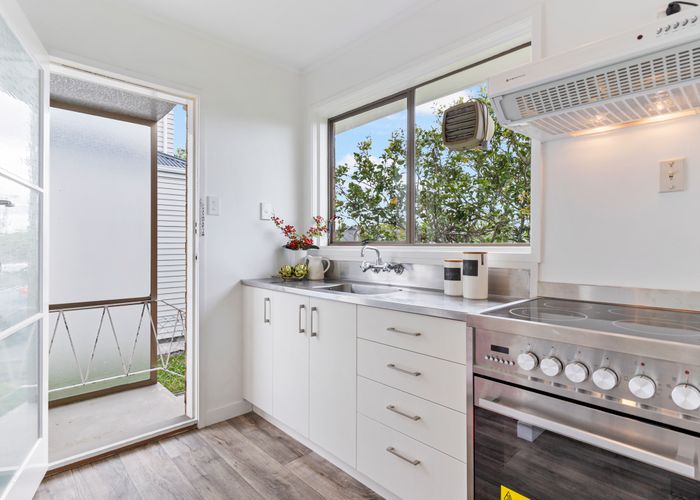  at 1/0 Dexter Avenue, Balmoral, Auckland