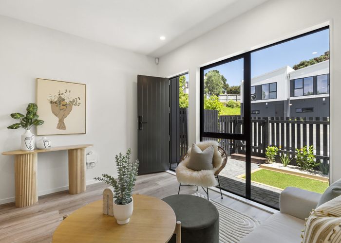  at 16 Handley Avenue, Narrow Neck, North Shore City, Auckland