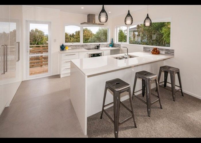  at 2/10 Firth Road , Torbay, North Shore City, Auckland