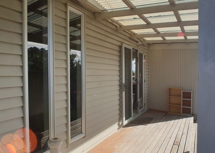  at 2/20 Hutchinsons Road, Highland Park, Auckland