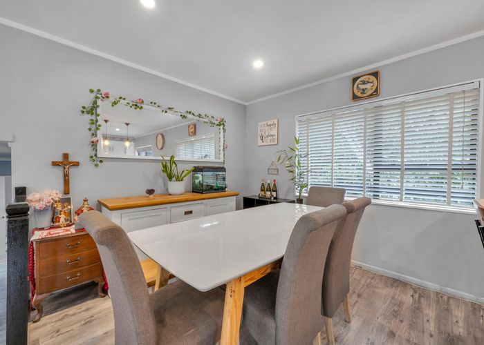  at 2/52 Stanley Road, Glenfield, North Shore City, Auckland