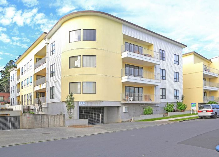  at 13C/132C Stancombe Road, Flat Bush, Manukau City, Auckland