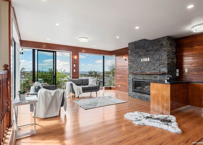 at 4 Gordon Stanley Drive, Massey, Waitakere City, Auckland