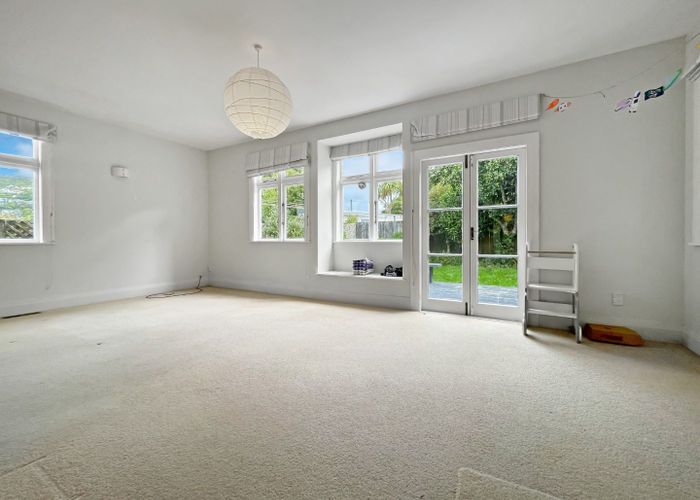  at 25 Chamberlain Road, Karori, Wellington, Wellington