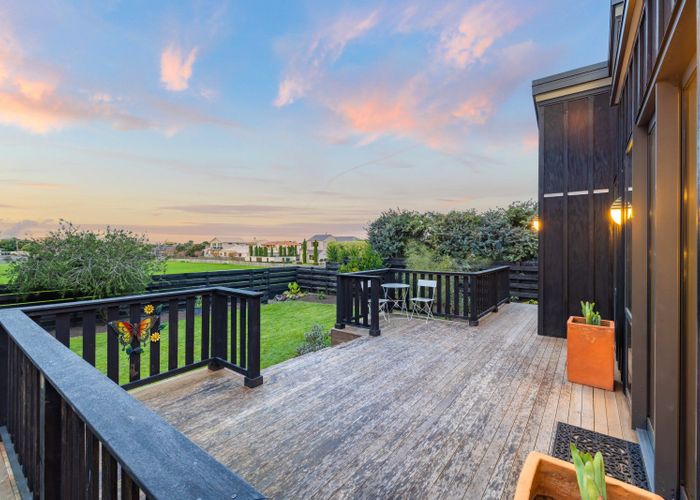 at 2/23 Main Road, Redcliffs, Christchurch