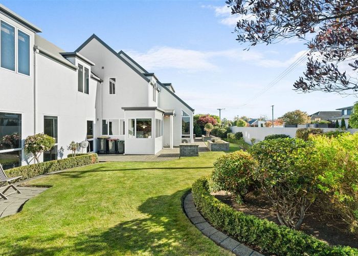  at 76 Wai-iti Terrace, Fendalton, Christchurch City, Canterbury