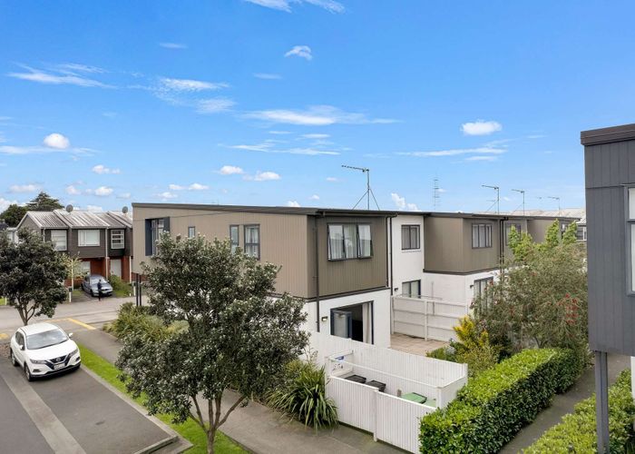  at 2 Alyssum Road, Mount Wellington, Auckland City, Auckland