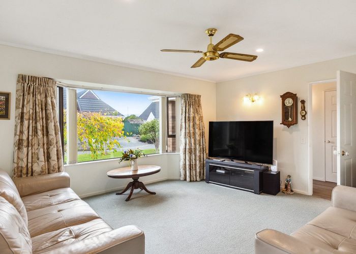  at 115 Hillcrest Road, Raumati Beach, Paraparaumu
