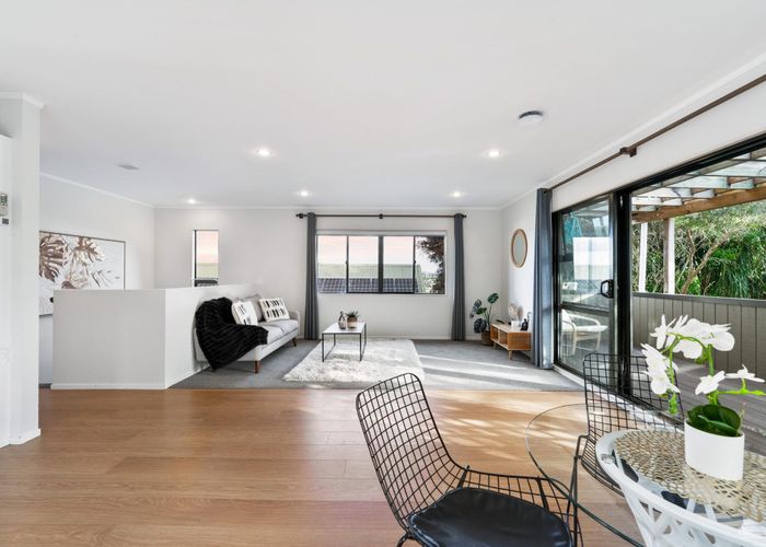  at 123b Colwill Road, Massey, Waitakere City, Auckland