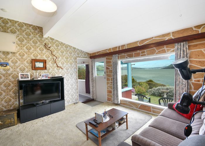 at 4 Hinkley Terrace, Company Bay, Dunedin