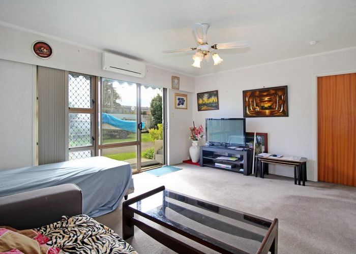  at 1/37 Wallace Road, Papatoetoe, Auckland