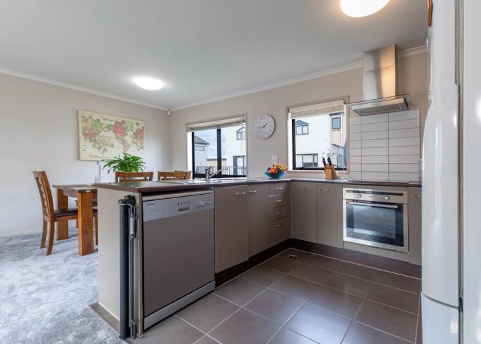  at 21/172 Mcleod Road, Te Atatu South, Auckland