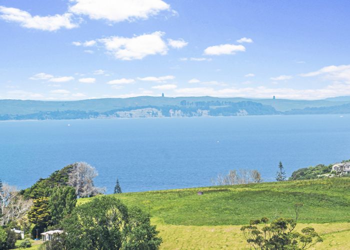  at 200 Vaughans Road, Long Bay, North Shore City, Auckland