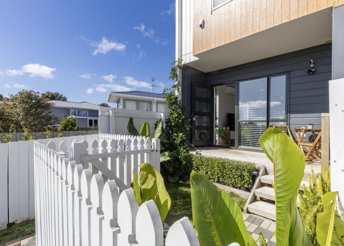  at 1/24 Tara Road, Henderson, Auckland