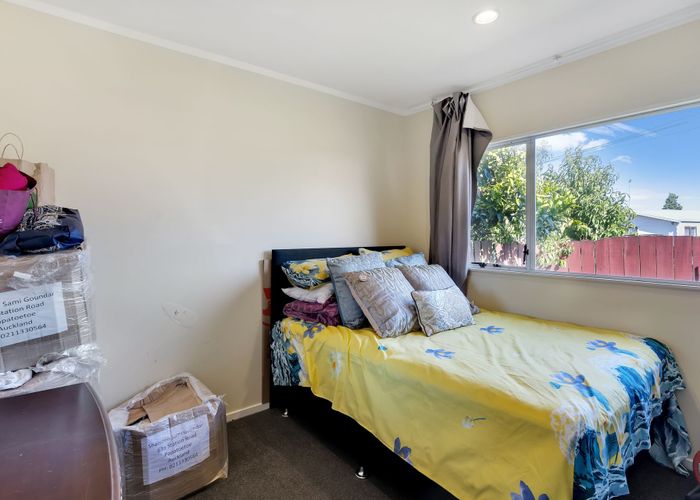  at 4/30 Park Avenue, Papatoetoe, Manukau City, Auckland