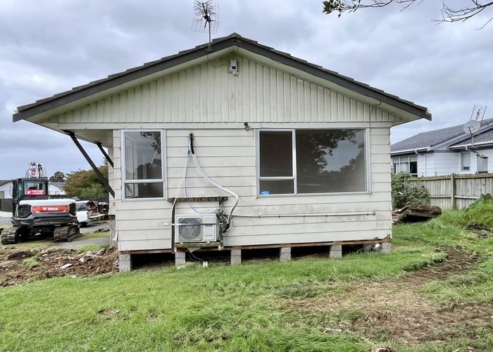  at Weymouth, Manukau City, Auckland
