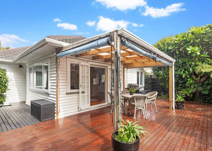  at 2/110 Owairaka Avenue, Mount Albert, Auckland City, Auckland