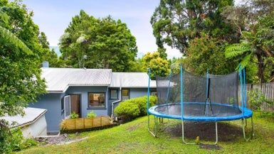  at 20 Victory Road, Laingholm, Auckland
