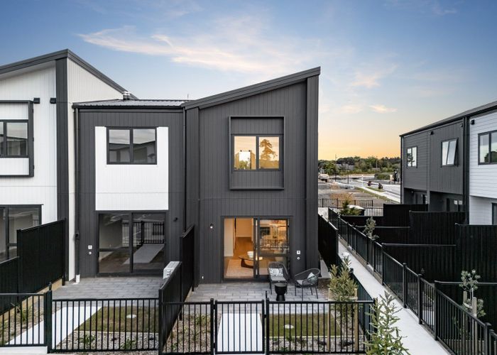  at 1/4 Glenburn Road, Hobsonville, Waitakere City, Auckland