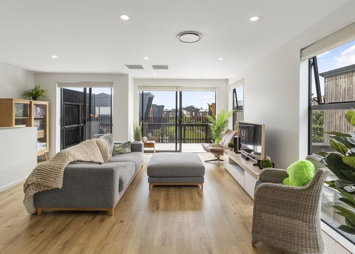  at 25 Desalt Drive, Hobsonville, Waitakere City, Auckland