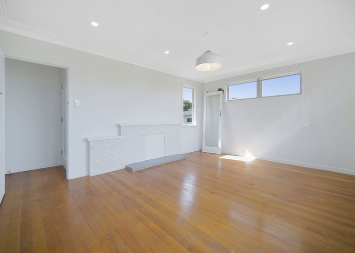  at 220 Sturges Road, Henderson, Waitakere City, Auckland
