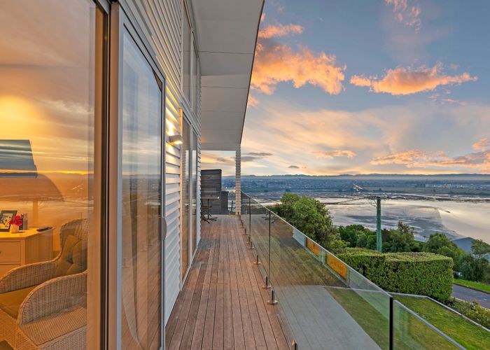  at 44 Saint Andrews Hill Road, Mount Pleasant, Christchurch City, Canterbury