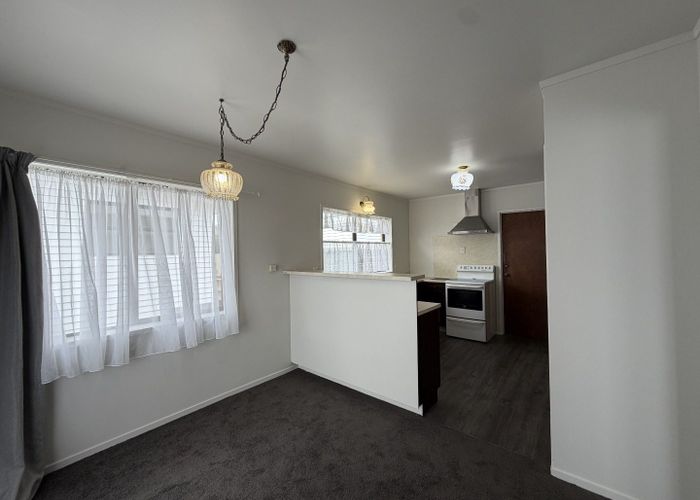  at 1/75A West Coast Road, Glen Eden, Waitakere City, Auckland