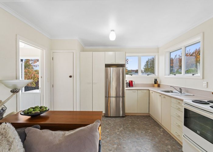  at 2/118 Gillies Avenue, Taupo