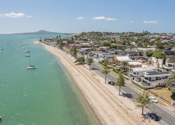  at 41-42 The Parade, Bucklands Beach, Manukau City, Auckland