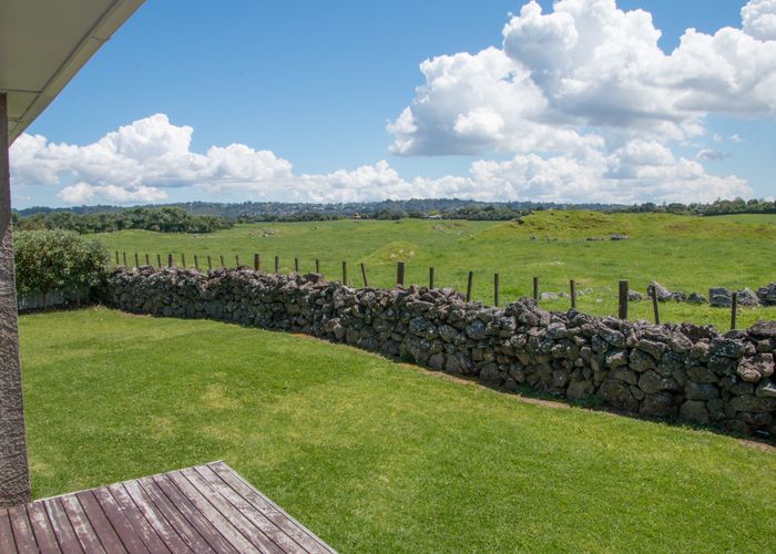  at 7 Kiekie Road, Mangere Bridge, Auckland