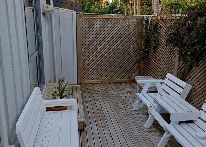  at 2/41 Charles Dickens Drive, Mellons Bay, Manukau City, Auckland