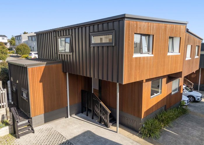  at 21B Chippendale Crescent, Birkdale, North Shore City, Auckland