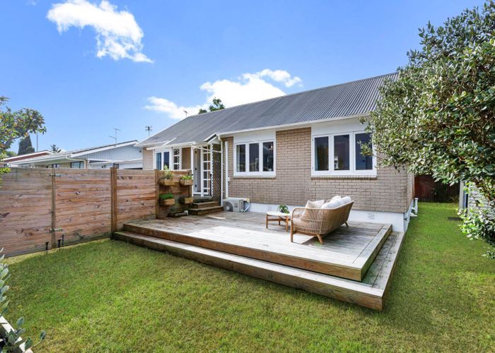  at 3/237 Edmonton Road, Te Atatu South, Waitakere City, Auckland