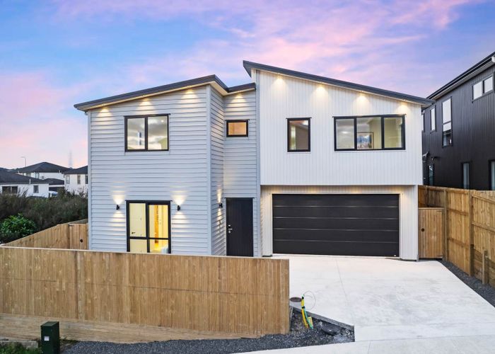  at 14 Adamson Road, Flat Bush, Manukau City, Auckland