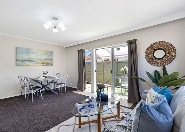  at 5/94 Portage Road, New Lynn, Waitakere City, Auckland