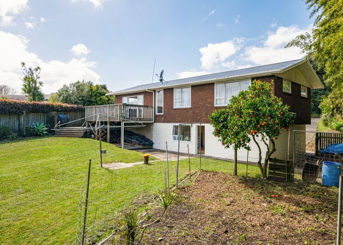  at 9 Boler Place, New Lynn, Auckland