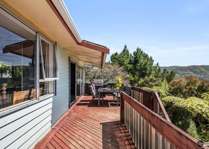  at 22 Greenwich Grove, Stokes Valley, Lower Hutt