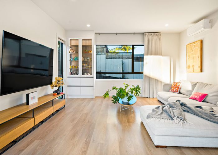  at 18A Horizon Way, West Harbour, Auckland