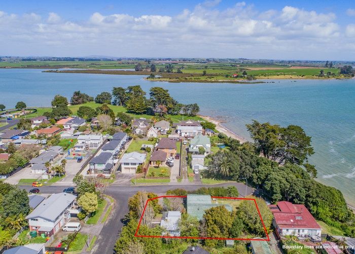  at 37 McInnes Road, Weymouth, Auckland