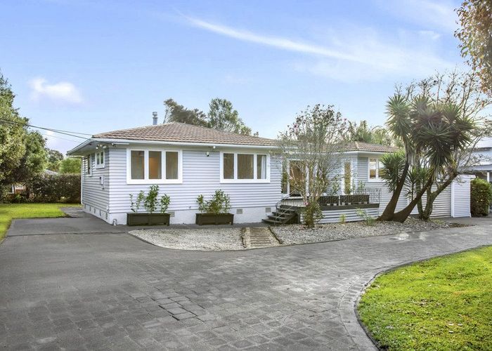  at 5A Bishop Street, Green Bay, Auckland