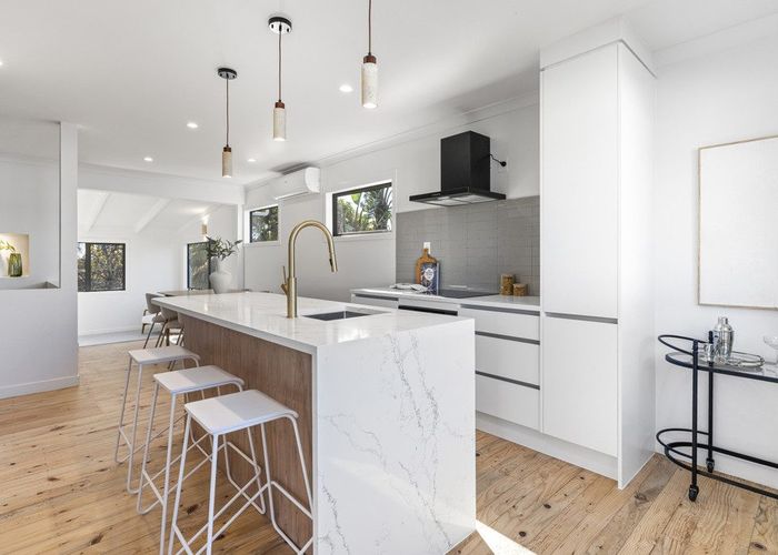  at 583 East Coast Road, Browns Bay, Auckland