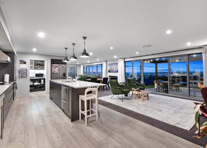  at 8 Woodridge Drive, Stanmore Bay, Whangaparaoa