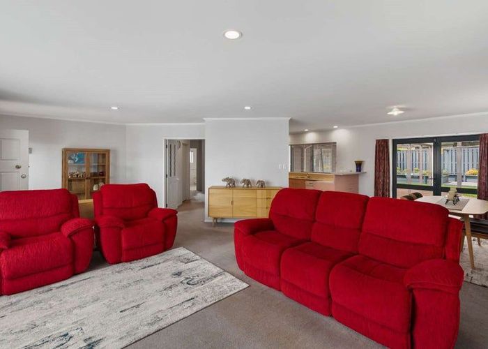  at 35 Carter Drive, Pomare, Rotorua