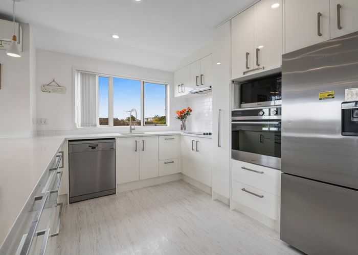  at 69 Bluebird Crescent, Unsworth Heights, North Shore City, Auckland