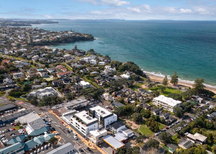  at 17/423-427 Beach Road, Mairangi Bay, North Shore City, Auckland