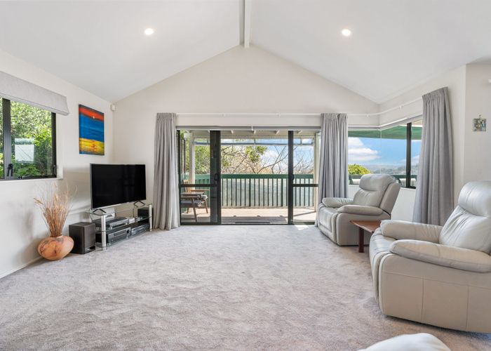  at 8B Aeroview Drive, Beach Haven, North Shore City, Auckland
